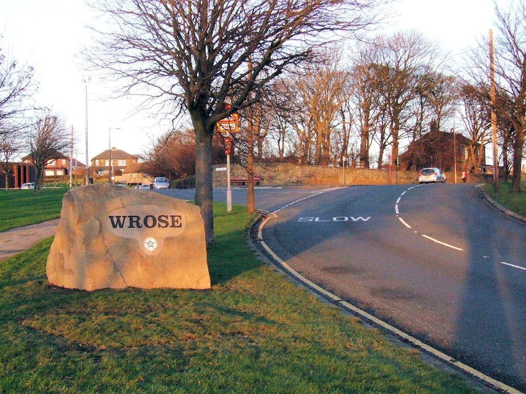 Wrose village sign, made from locally quarried stone, Шипли