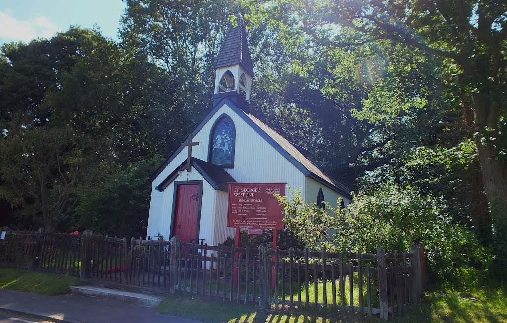 Saint Georges Church West End Esher Surrey England, Эшер