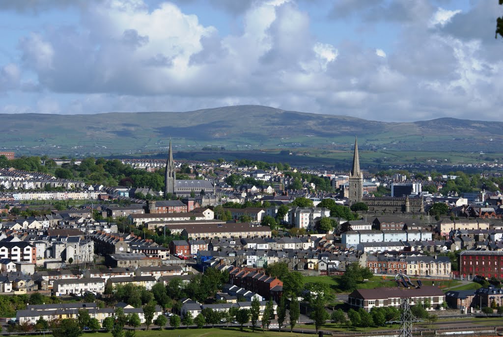 Derry City from the Top of the Hill, Лондондерри
