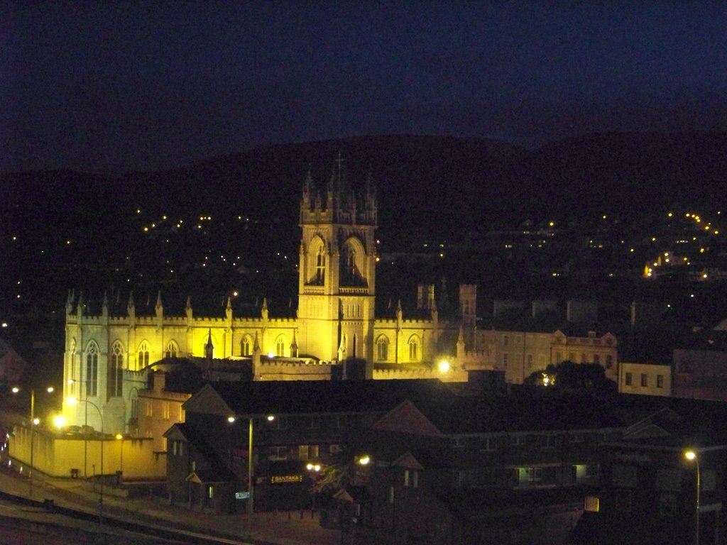 Newry Cathedral N. N.Ireland at night, Ньюри