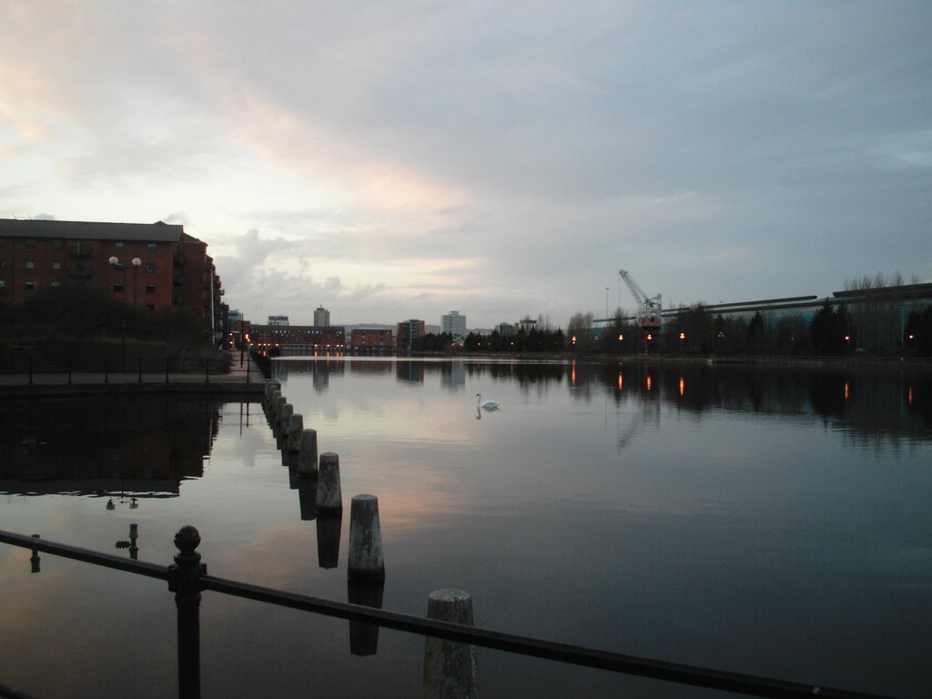 Cardiff - Bute East Dock at dusk, Кардифф