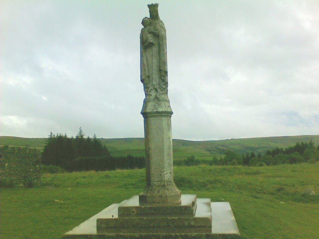 St Marys statue - Penrhys, Рондда