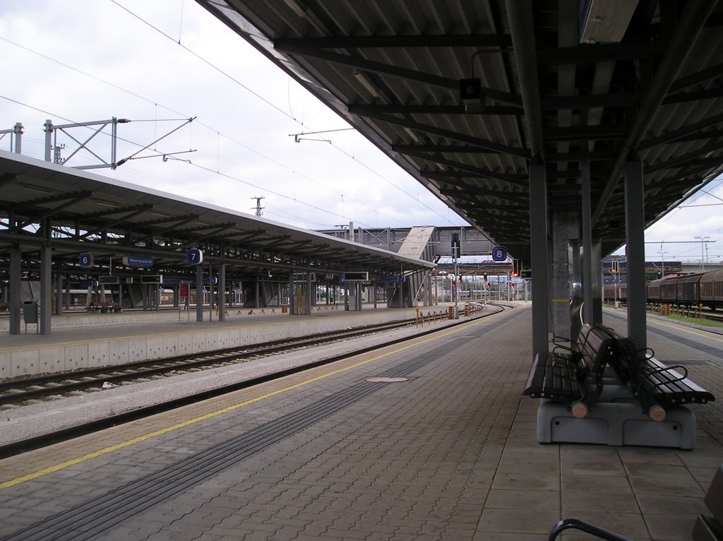 Bahnhof von Wiener Neustadt, Венер-Нойштадт