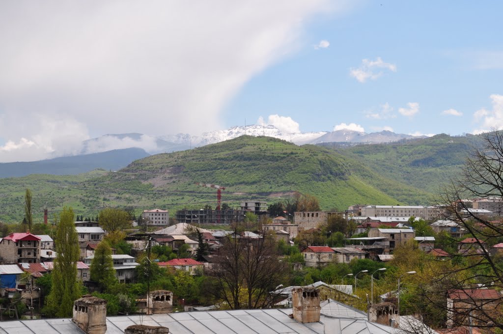 Вид на гору Кирс из Степанакерта, НКР (Арцах), Степанокерт