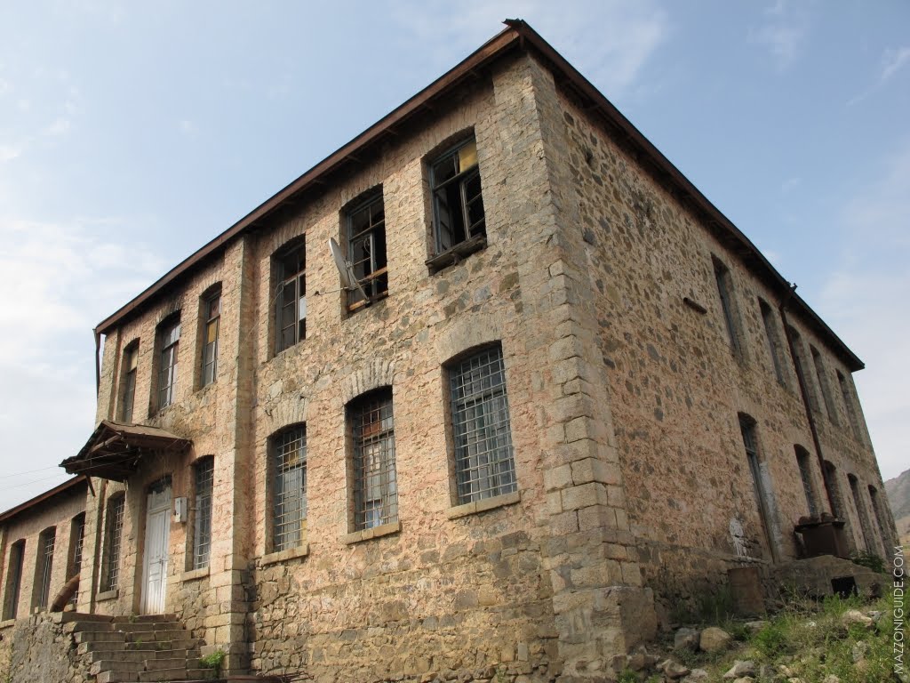 Здание бывшей школы, Гадрут