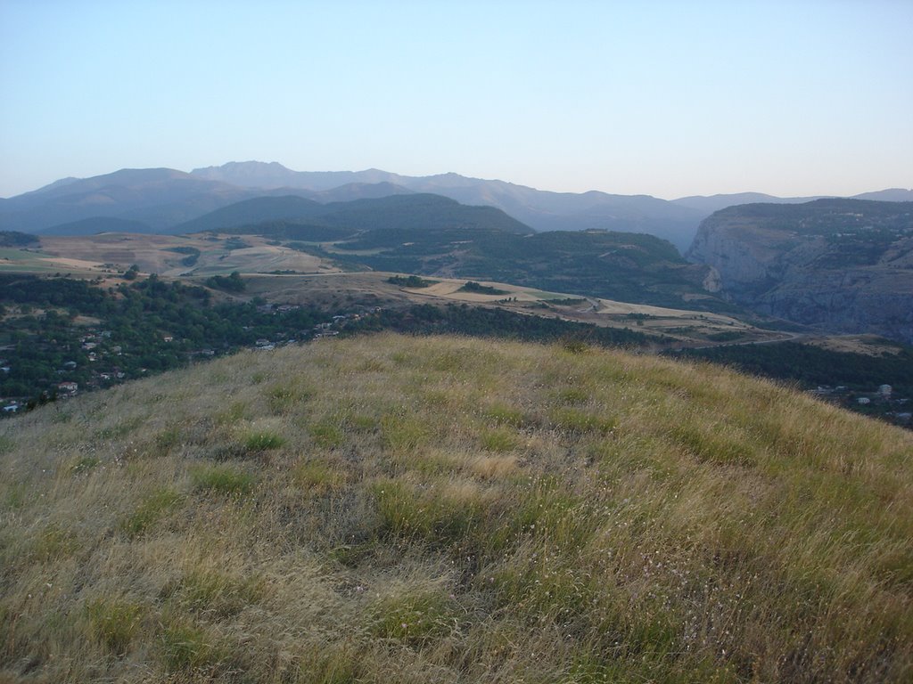 Вид на Село Шош и город Шушу, Арцах, Дальмамедли
