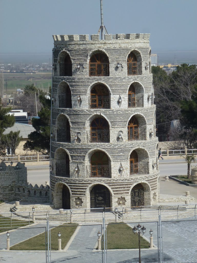 Tower, Дивичи