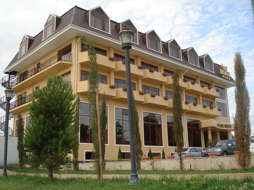 mingachevir new hotel by kura river, Ждановск