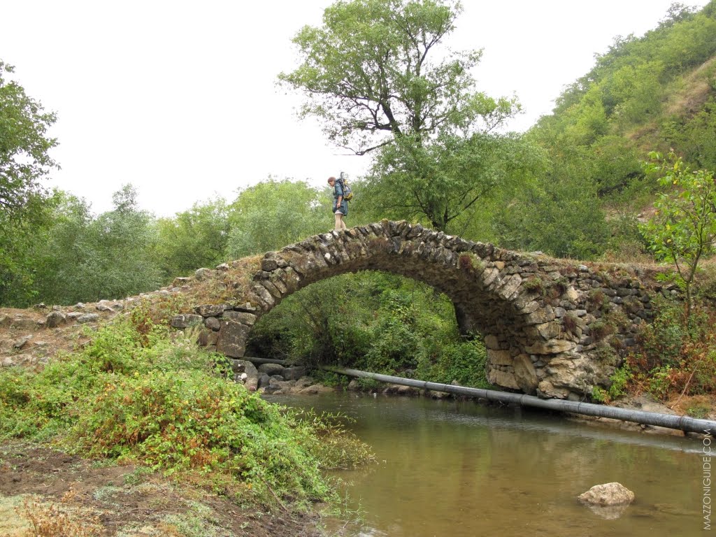 Mediveal bridge near Mets Tagher village, Казанбулак