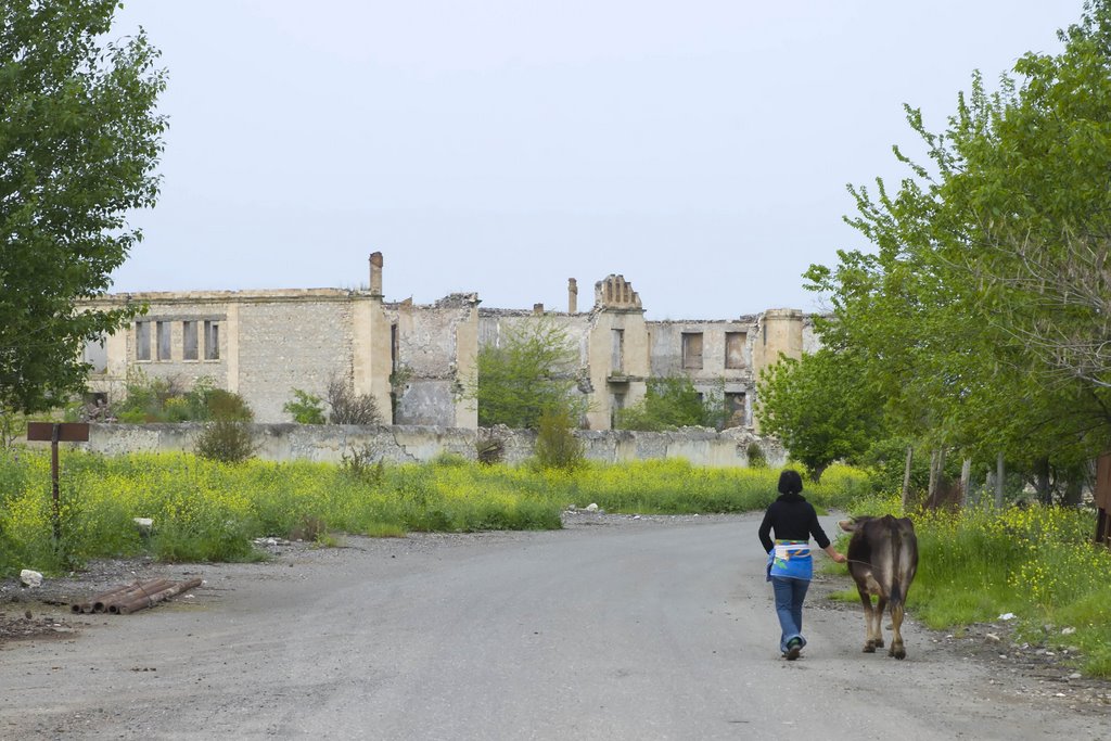 There is still live in the ruins of war in Agdam City, Агдам