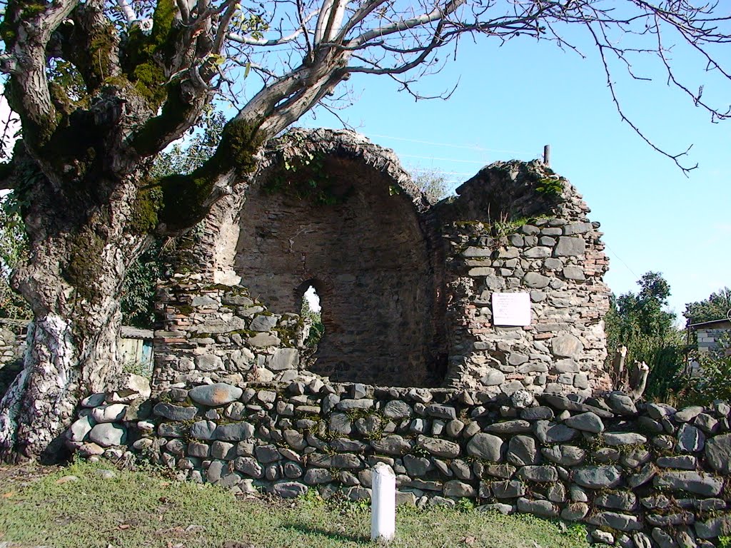 XIIX esr mebedi Qullar (Храм - 1780 год. Село Гуллар.), Белоканы