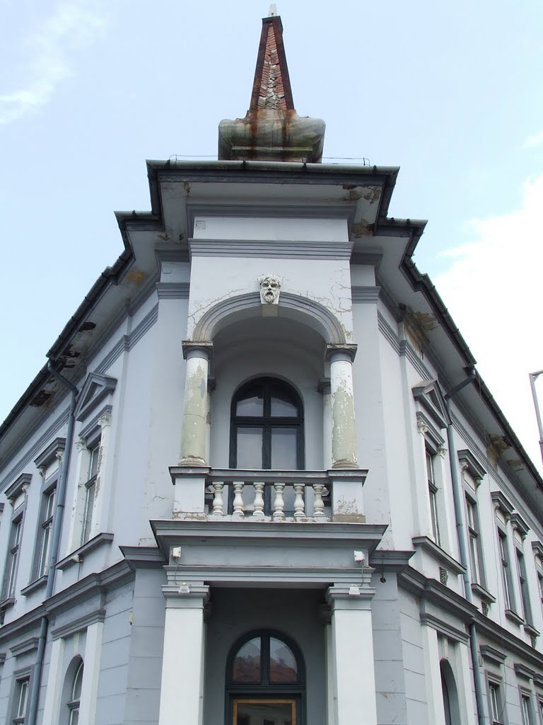 Sarokhomlokzat (Corner Facade), Мишкольц