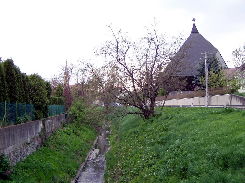 Lebuki patak, a református templommal, Tervező: Szabó István, Дунауйварош