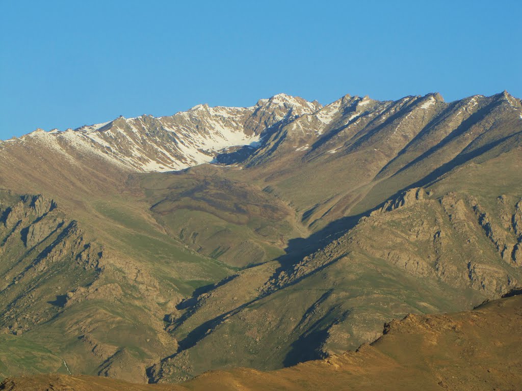 Late June Snows linger, Хорог