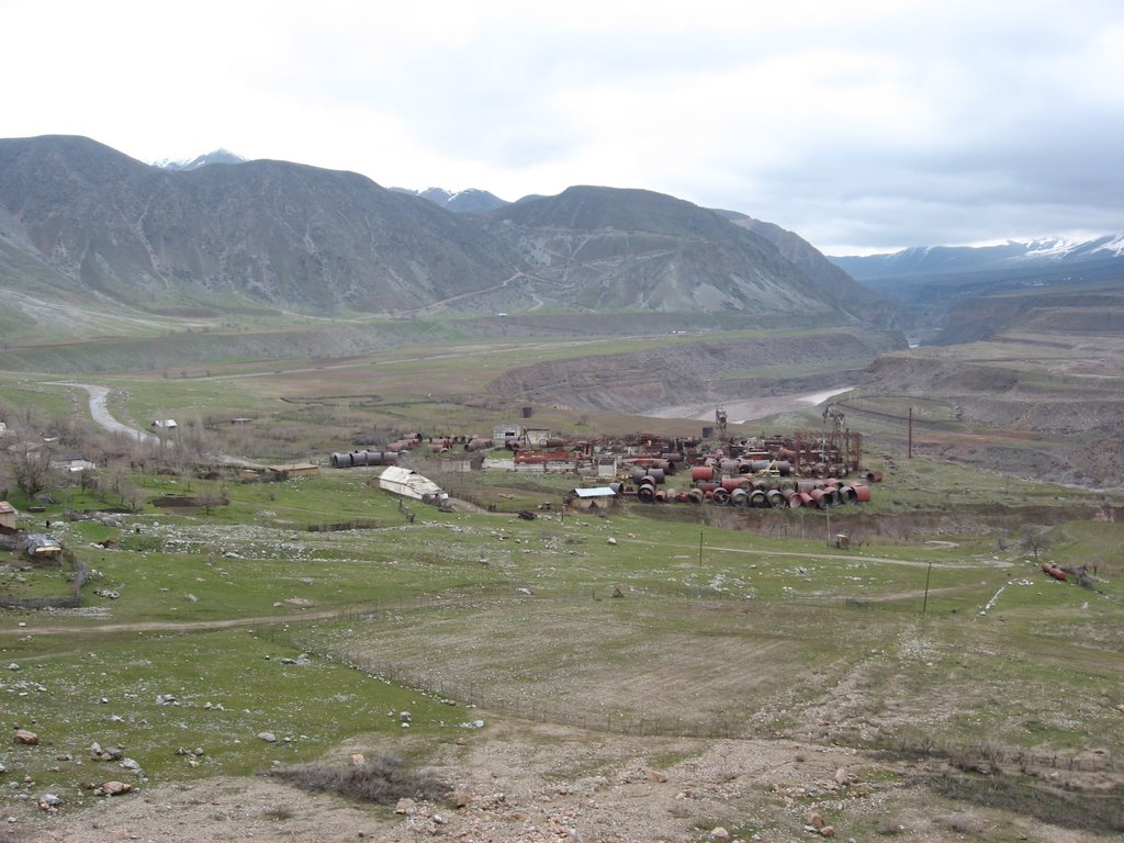 Traces of former construction of HPS (Near Rogun, Tajikistan), Дангара