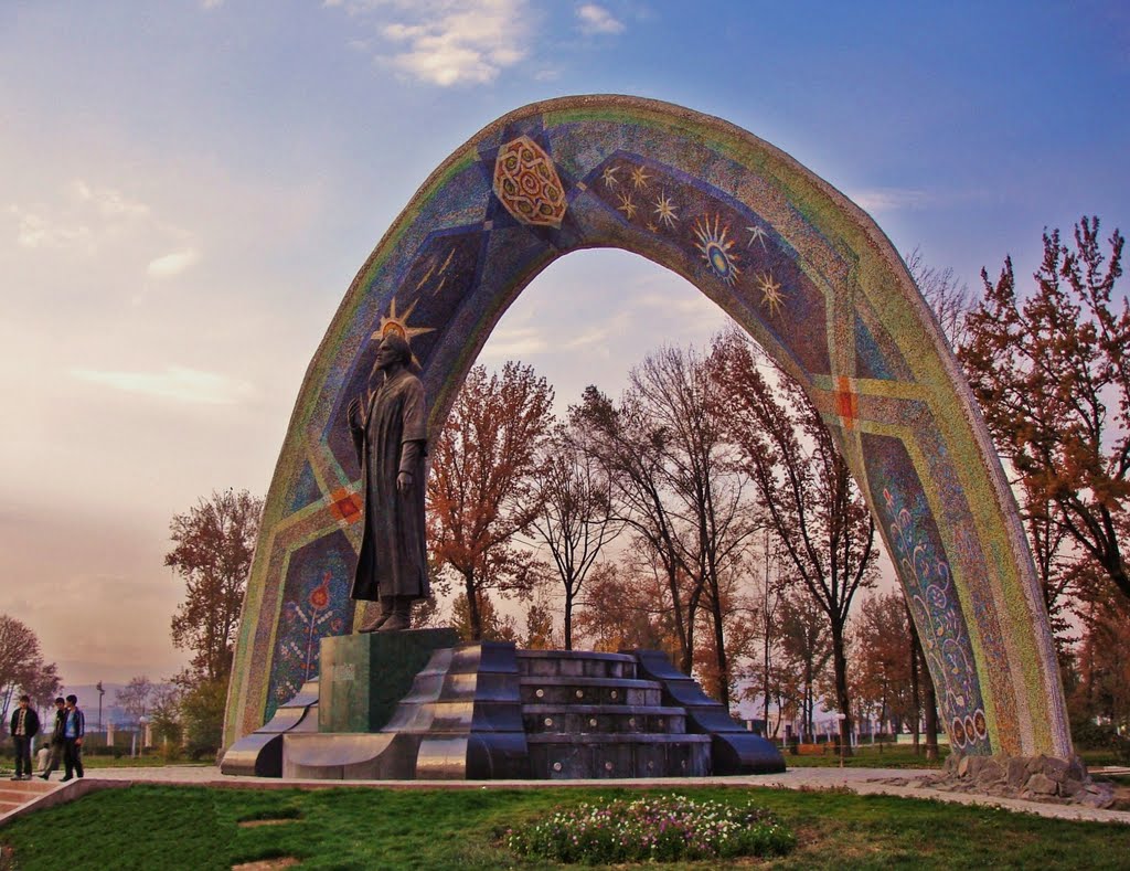 Rudaki Statue - Rudaki Garden, Dushanbe, Tajikistan, Советский