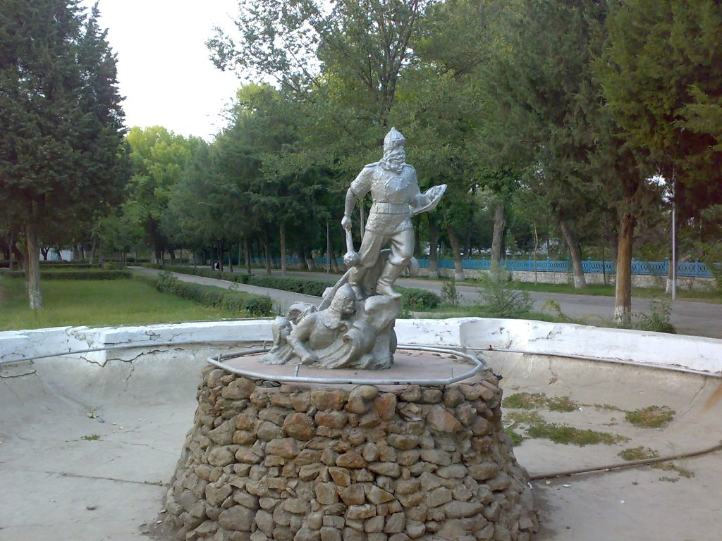 Old fountain in the park - Старый фонтан в ЦПКиО, Худжанд