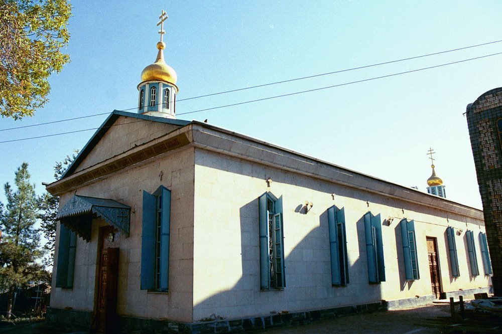 ©Church in Hitrovka at the middle of russian cemetery, Ашхабад