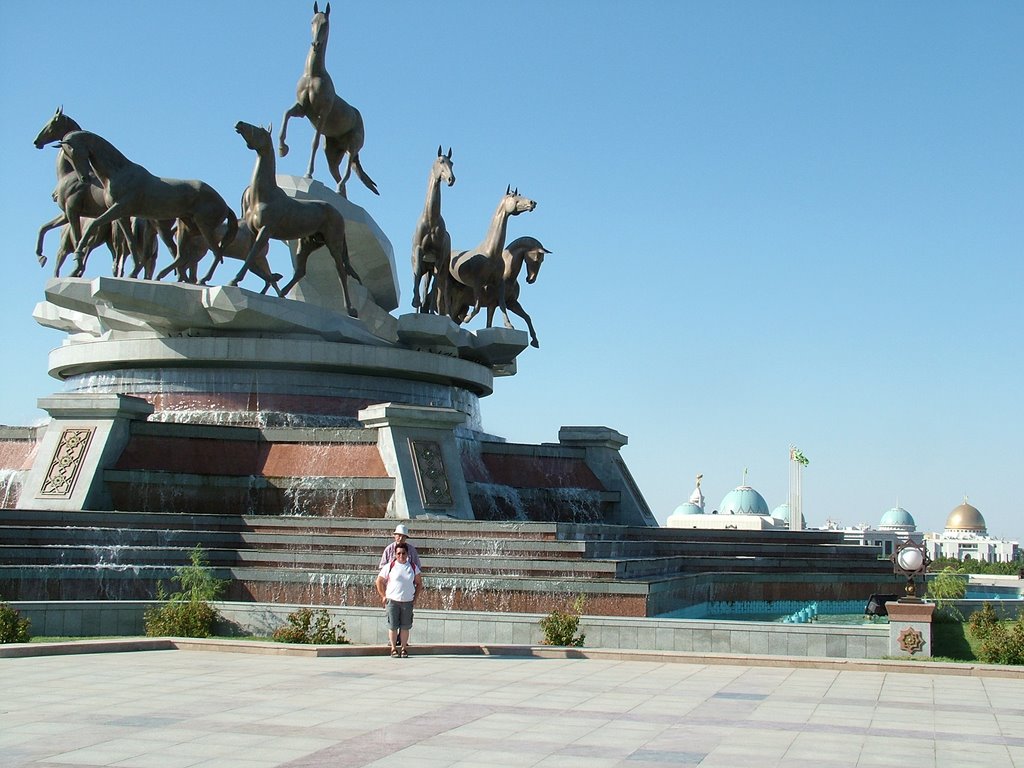 Akhal tekke monument, Ашхабад