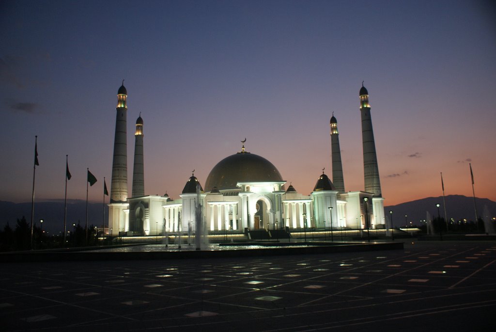 Mausoleum Qypckak at Night, Безмеин
