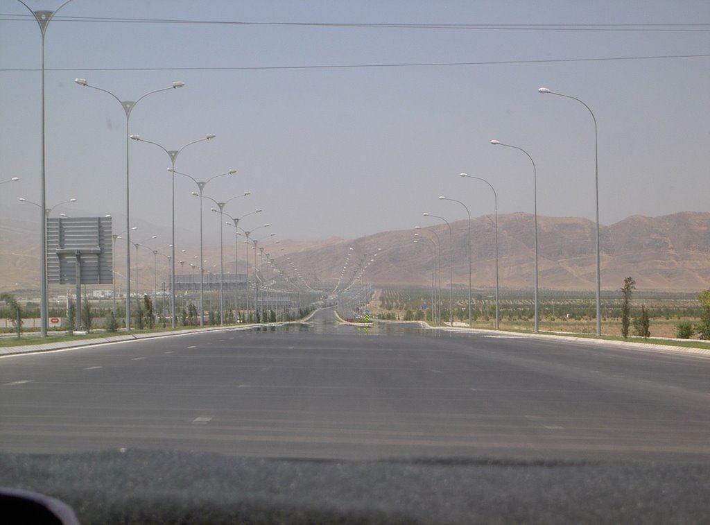 Turkmenistan - Ashgabat - empty motorway, Безмеин