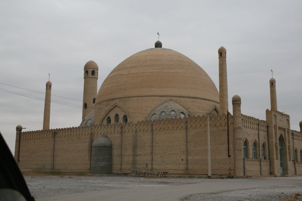 Mosque in Abadan village, Безмеин