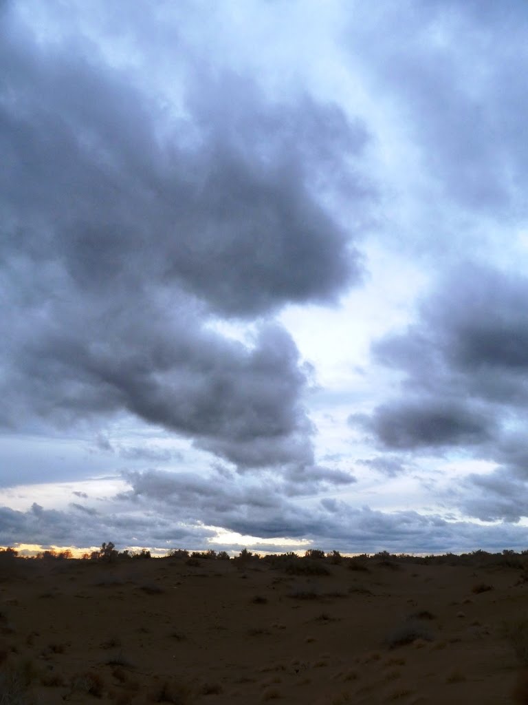 Karakum Desert in dusk, Бекдаш