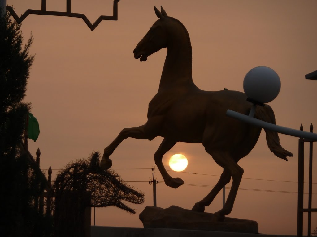 Horse over the sunset (Balkanabat hippodrome), Джебел