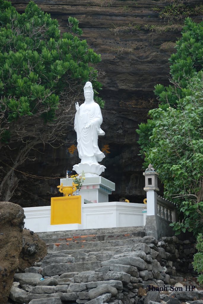 Tượng Quan Âm Bồ Tát chùa Hang, Кан-То