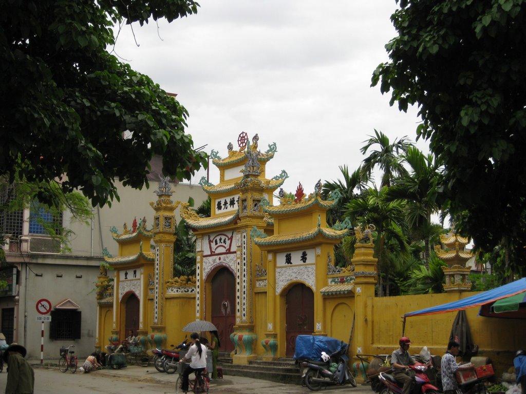 Chùa Hàng - Hang pagoda, Хайфон