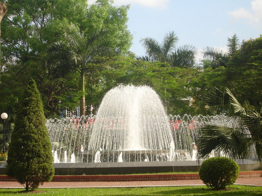 Đài phun nước vườn hoa Lê chân Hải phòng, Хайфон