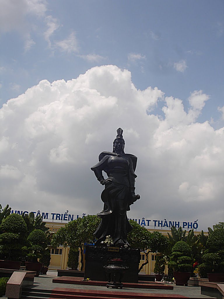 Tượng nữ tướng Lê Chân, Хайфон