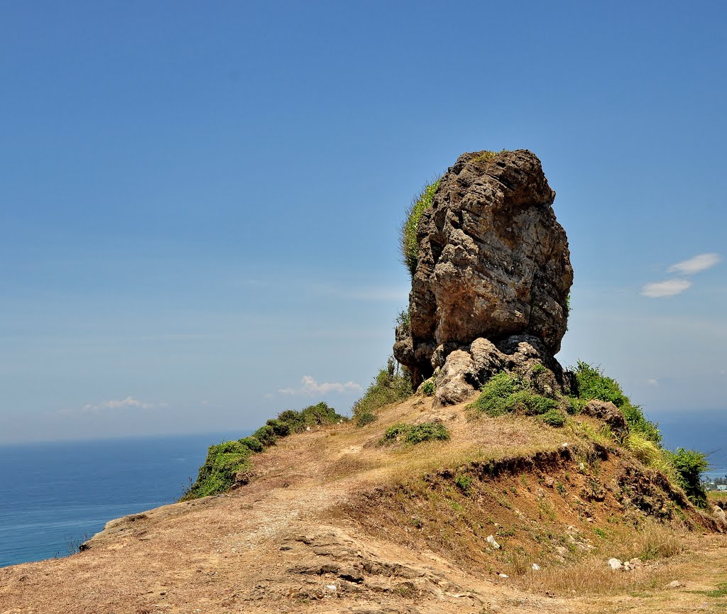 Buffalo Rock - Đá Con trâu trên đỉnh Thới Lới, Вунг-Тау