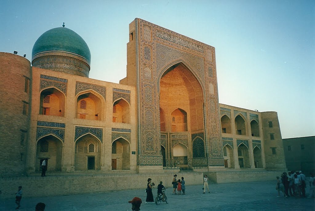 Bujara en Uzbekistán, Алат