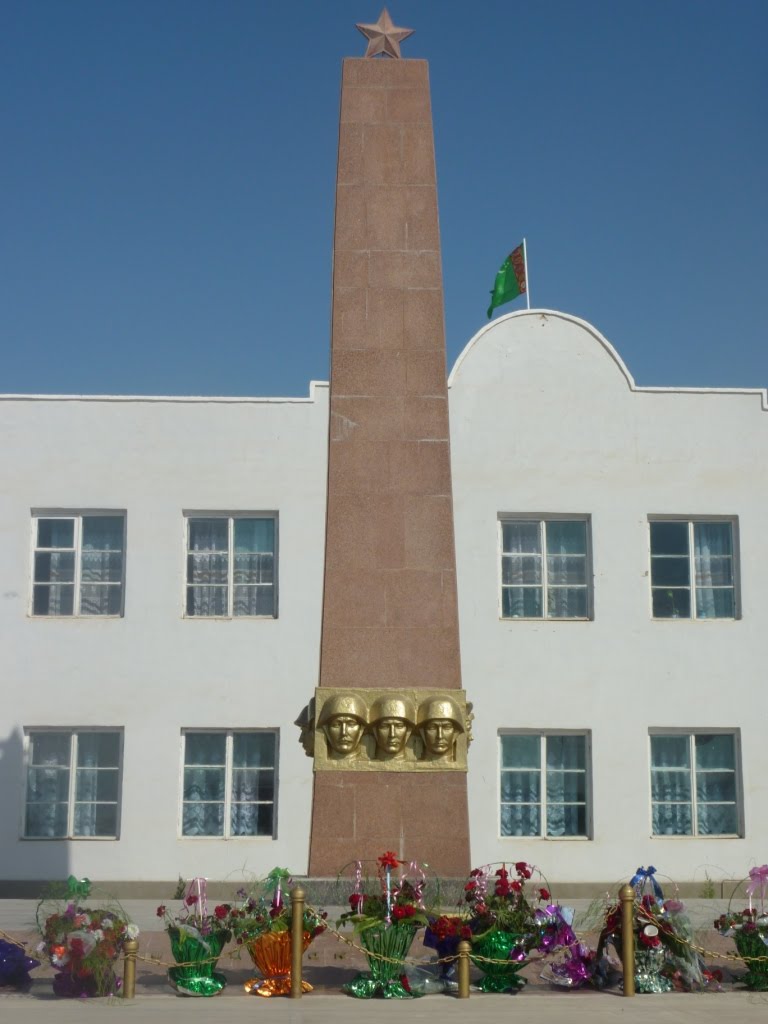 Monument in Victory day (Tagta, Gorogly), Тахиаташ