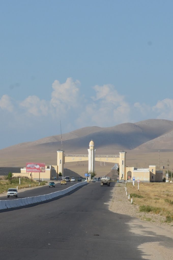 Ouzbékistan.Point de controle sur la route entre Shahrisabz et Samarkand., Гузар