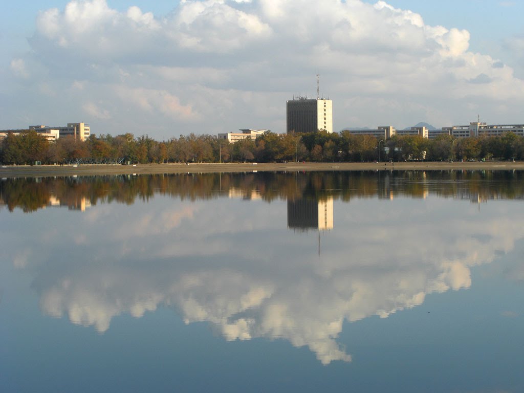 городское озеро, Навои