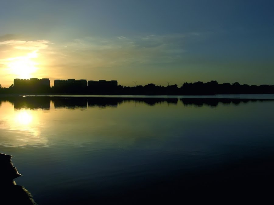 восход на озере, Навои