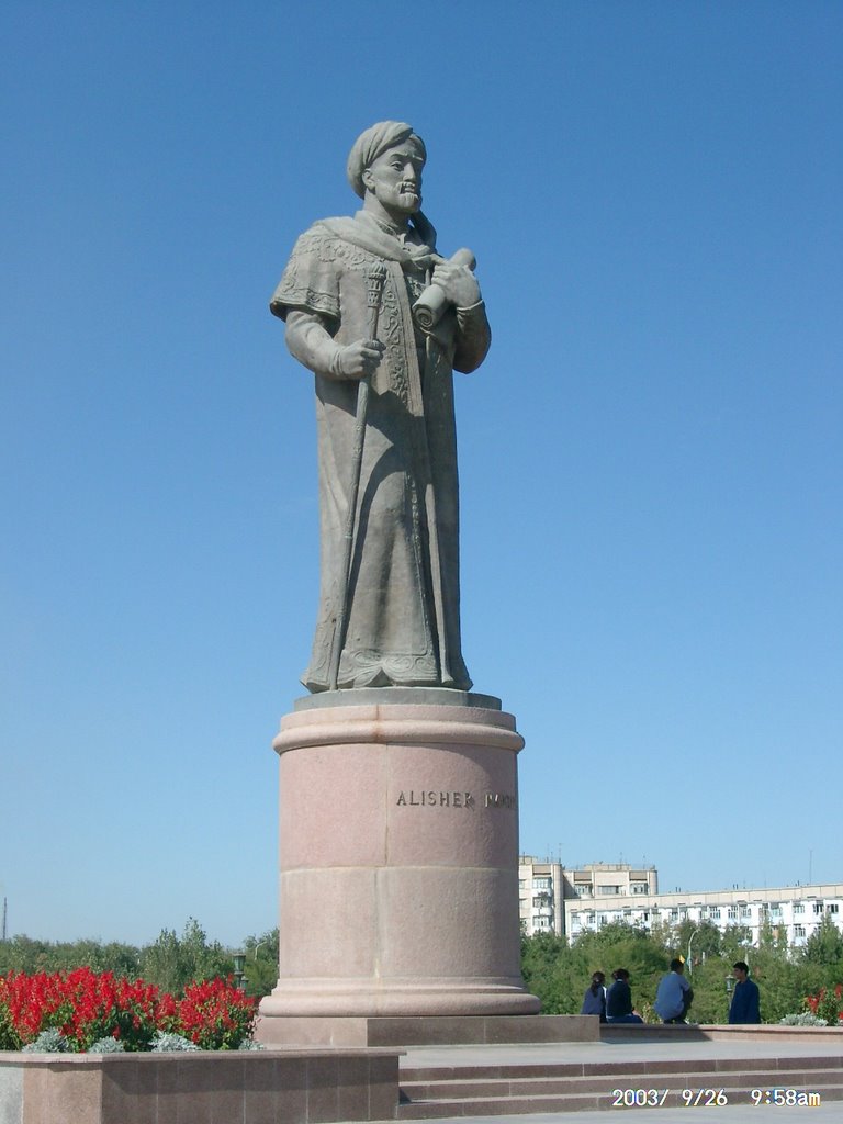 Alisher Navoiys statue, Навои