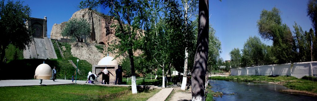 Samarkand - St Daniels mausoleum: Panorama on the sacred wells, Красногвардейск