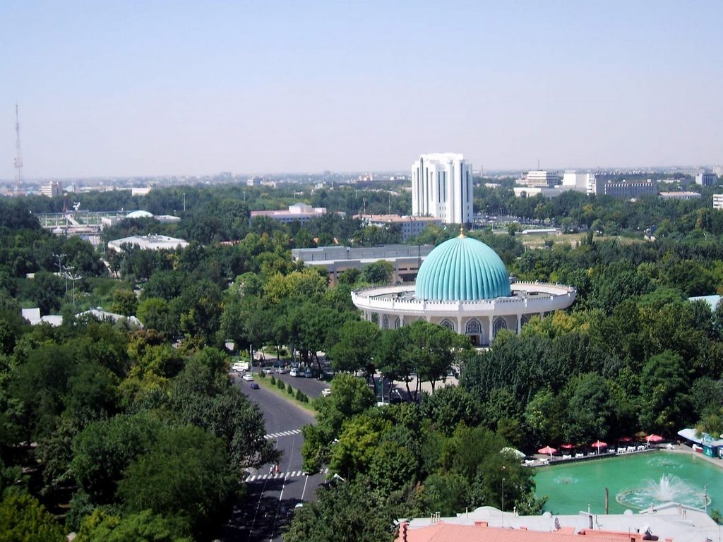 Modern Tashkent- Museum of the History of the Temurides view from the Uzbekistan Hotel, Верхневолынское