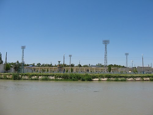 Вид на стадион с канала, Гулистан
