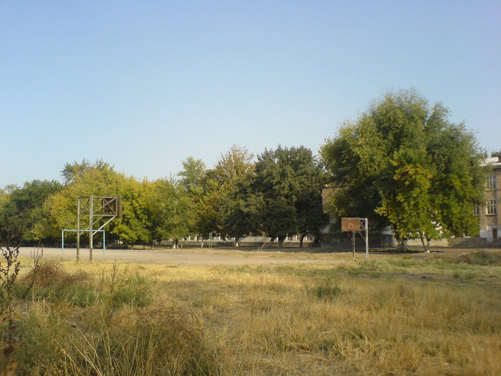 Спортплощадка школы №15, Алмалык