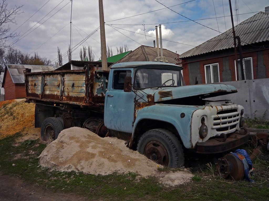 Старый грузовик, Амвросиевка