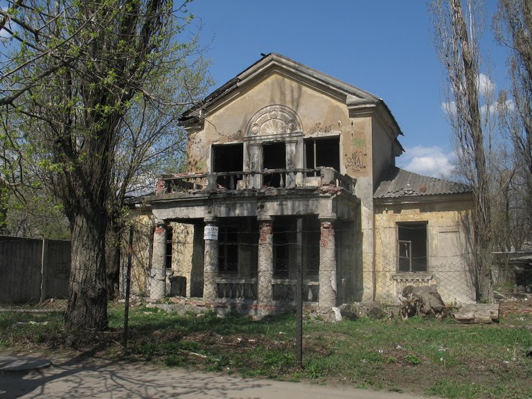 Продаётся дом (возле ЦУМа), Горловка