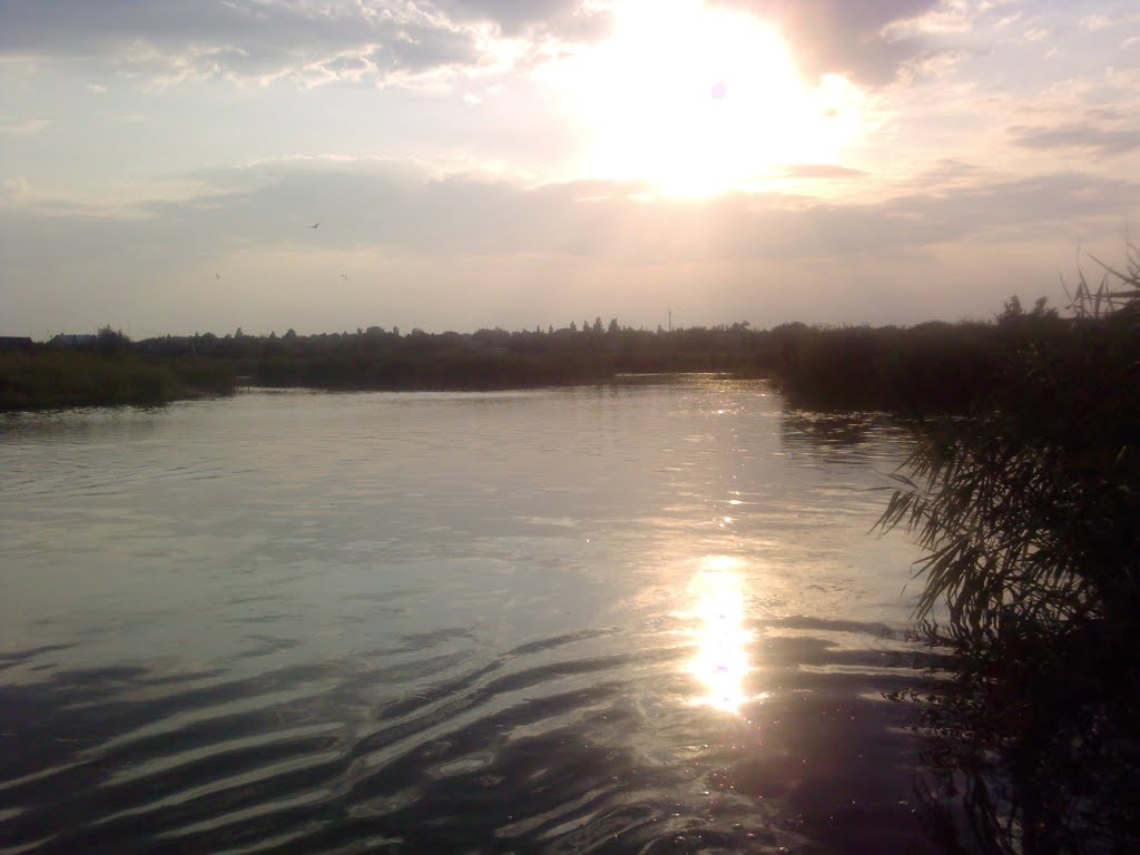 Устье реки Грузской Еланчик (до места впадения в Азовское море 10 метров), Новоазовск