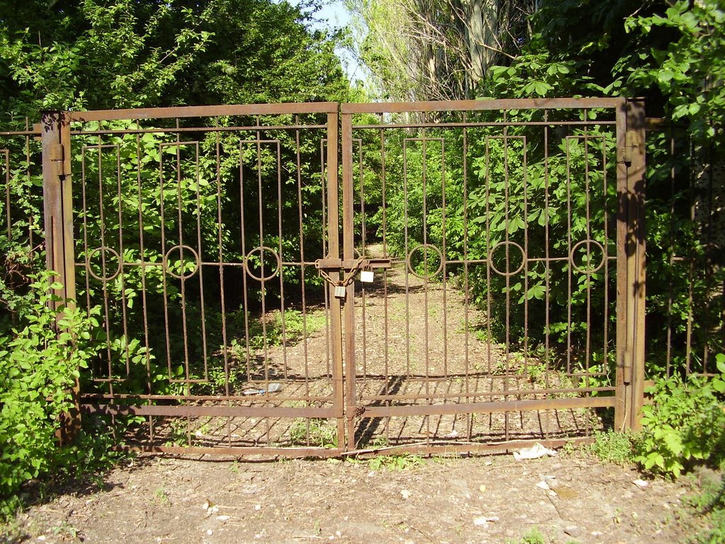 old road, Першотравневое