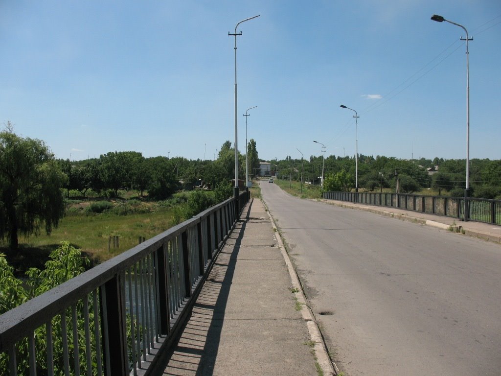 Новый мост-Чкалова, Старобешево