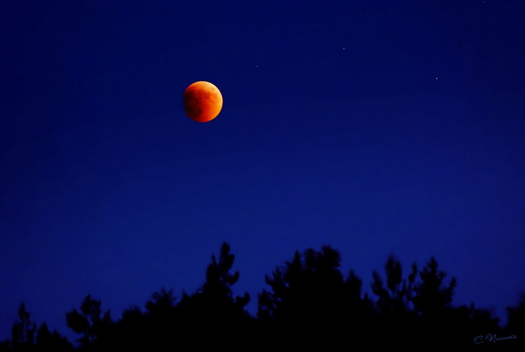 15 июня 2011. Начало полного лунного затмения (U2) / June 15, 2011 Beginning of total lunar eclipse, Барановка