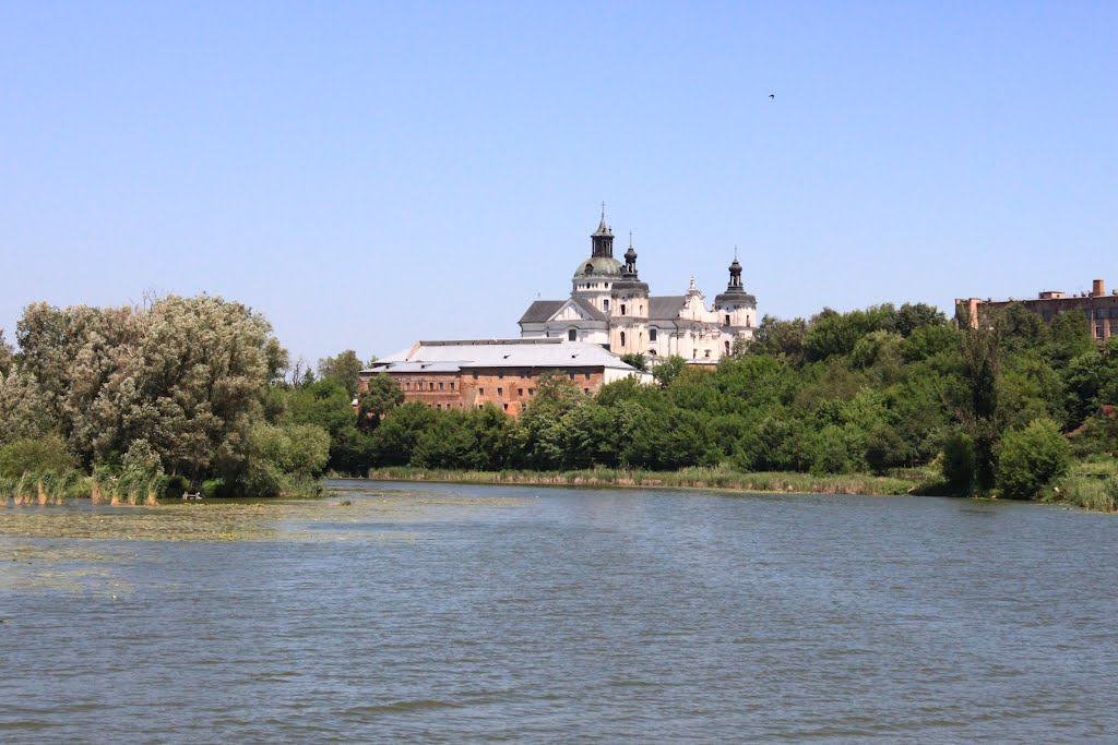 Berdychiv. The monastery and the Gnylopyat river., Бердичев